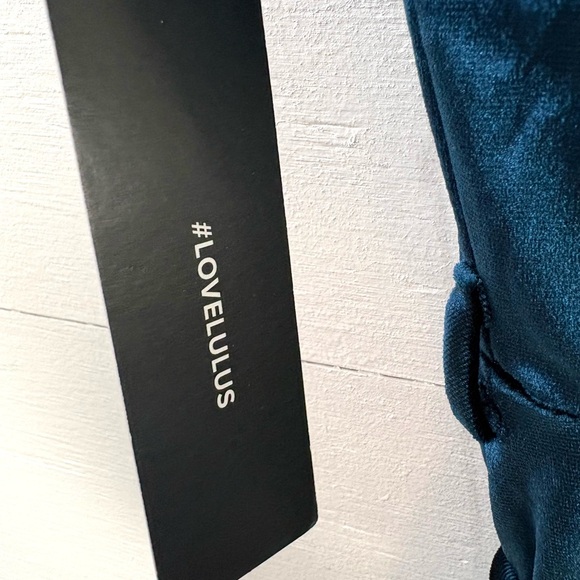 Lulus Blue Satin Wrap Midi Dress NWT Size M - Picture 6 of 10